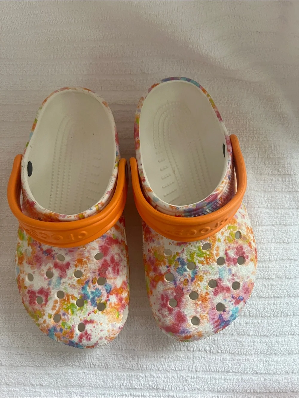 CROCS Kids Multicolor Splash Clogs with Orange Strap